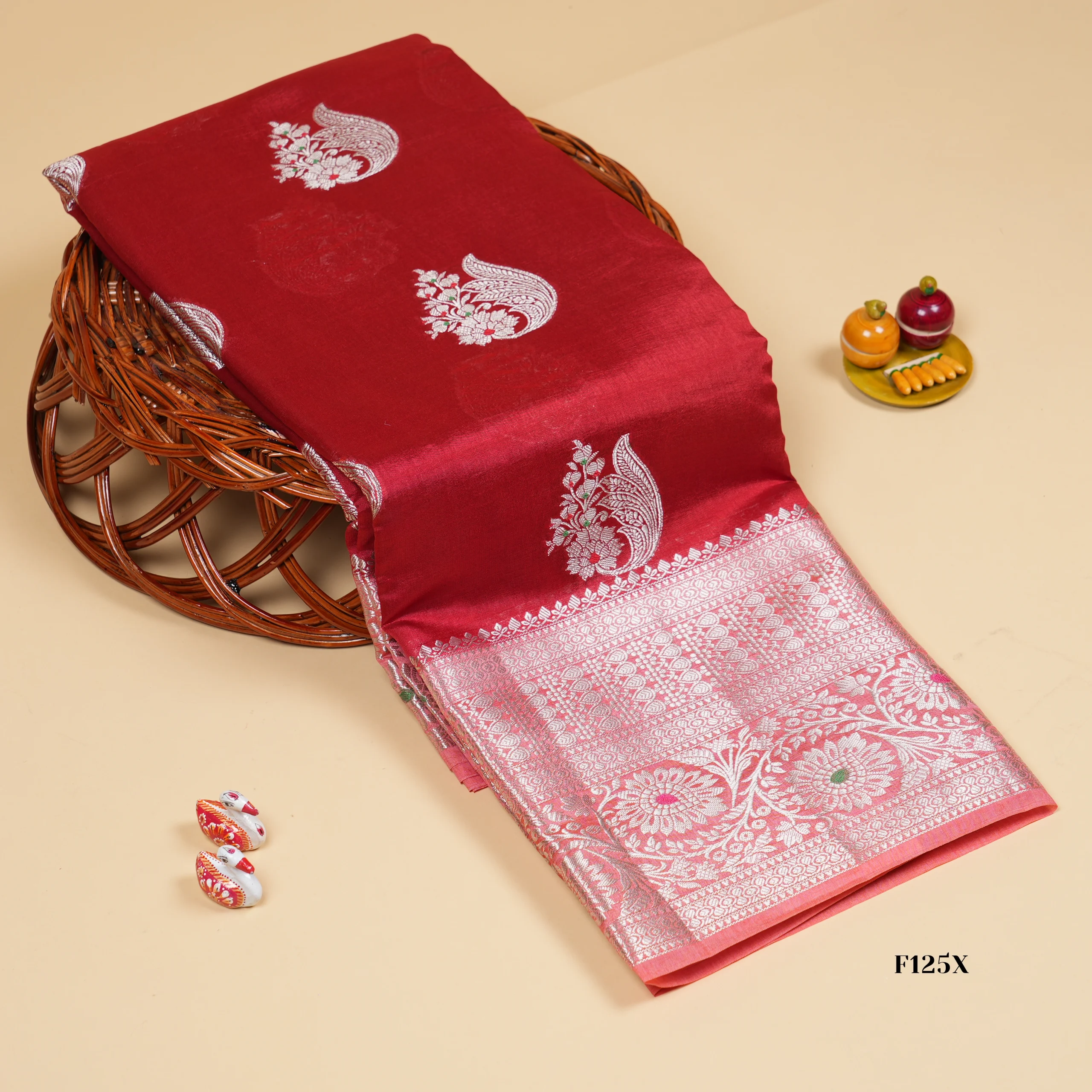 F125X Green Mango Sarees - Image 1