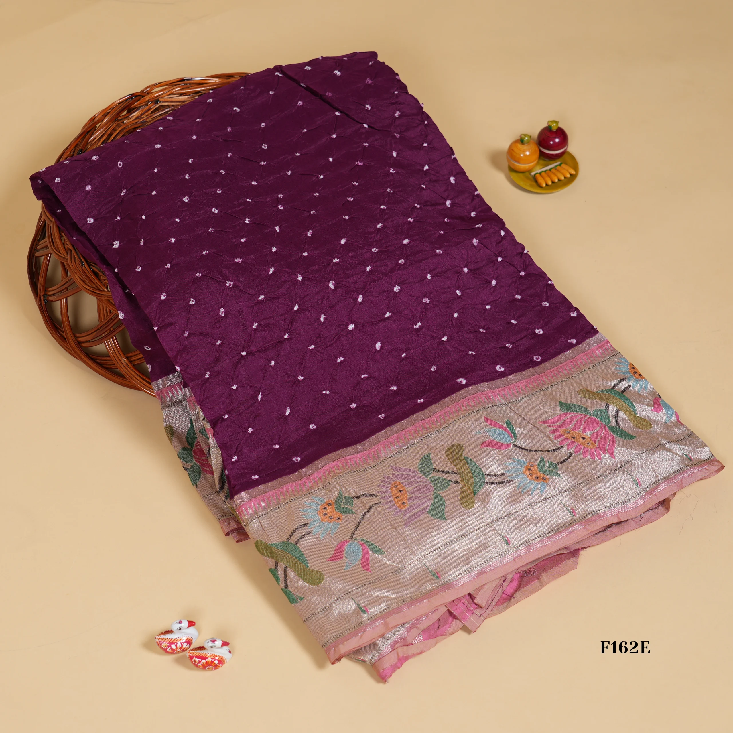 F162E Paithani Bandhej - Image 1