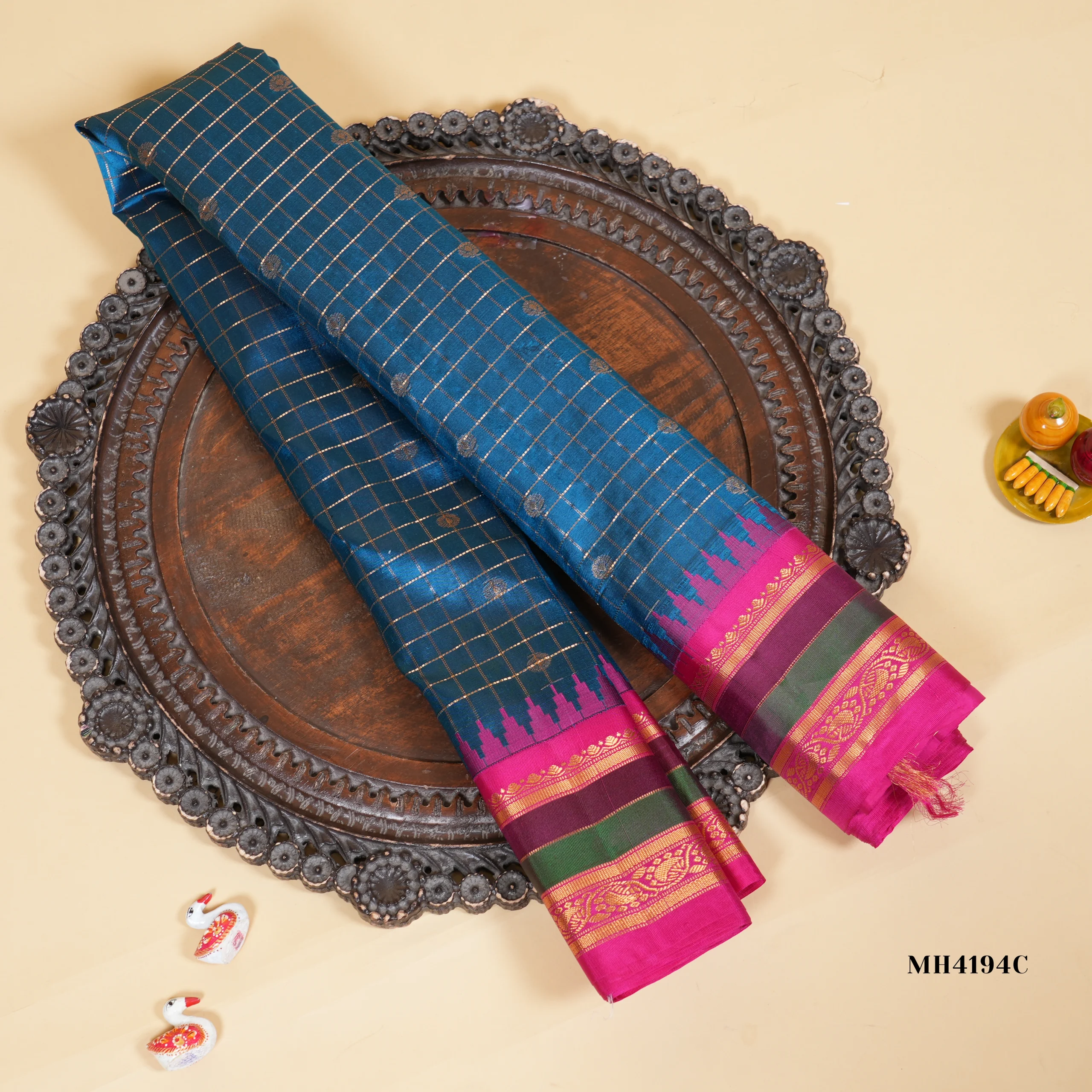 MH4194C(1) Pure Gadwal Pattu - Image 1